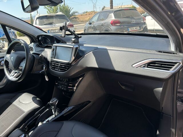 PEUGEOT 2008 ALLURE 1.2 E-THP AUTO SPANISH LHD IN SPAIN 41000 MILES SUPERB 2019